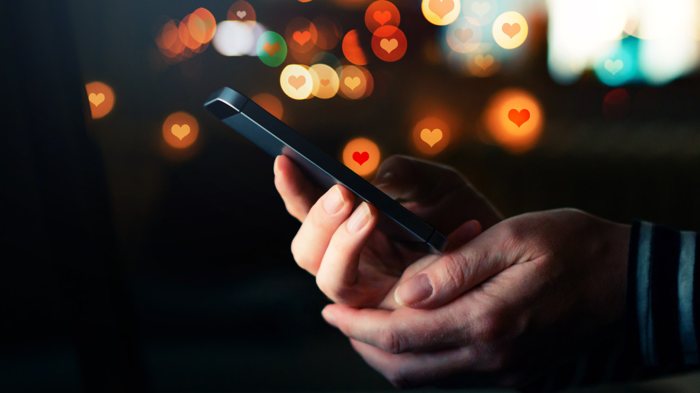 Handy und Like-Symbole Social Media