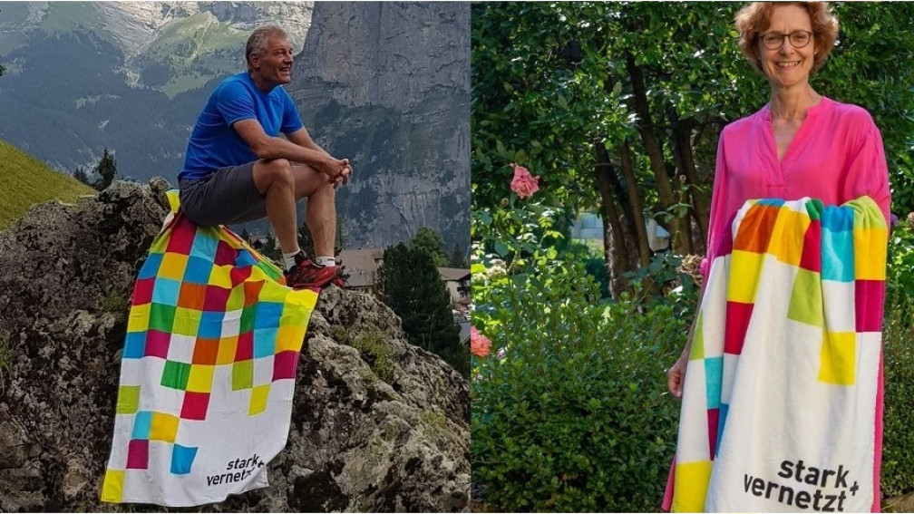 Heinz Karrer und Monika Rühl mit ihren Badetüchern