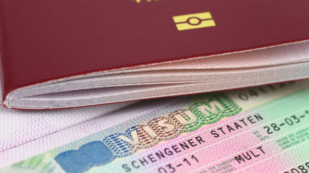 Reisepass auf dem "Schengen" steht