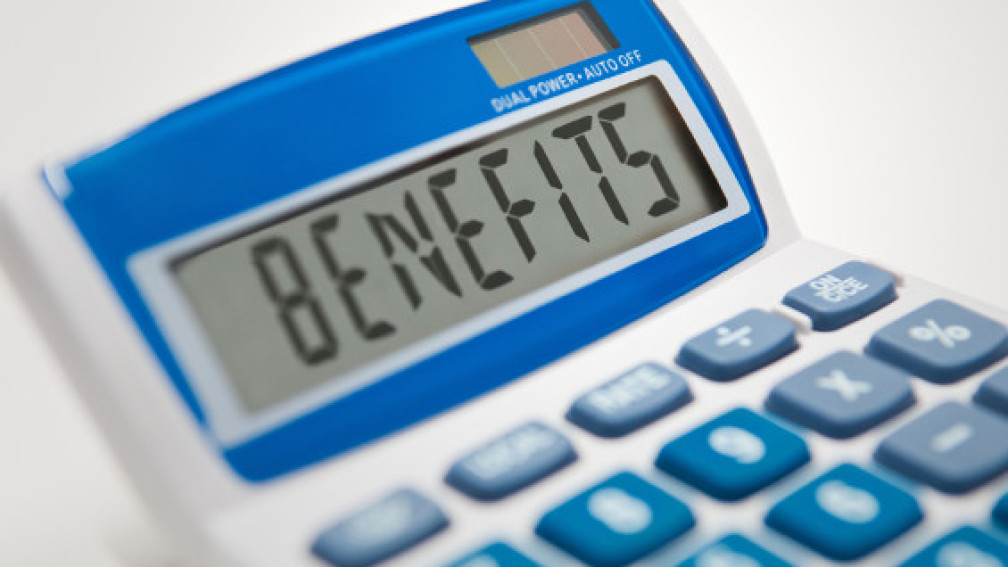 Taschenrechner mit dem eingetippten Wort Benefits