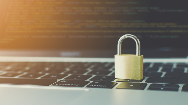 Schloss auf Computertastatur