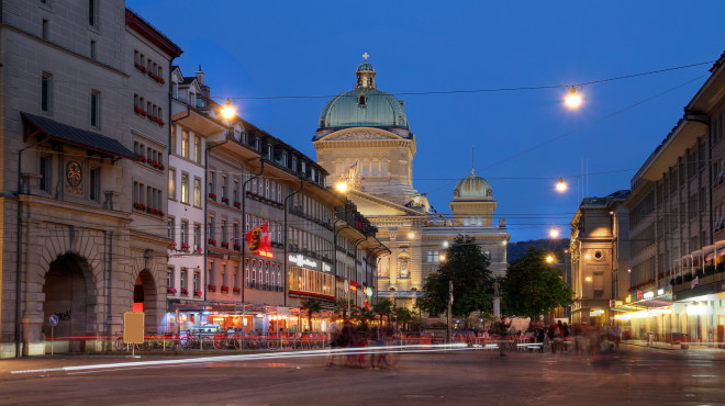 Das Bundeshaus bei Nacht