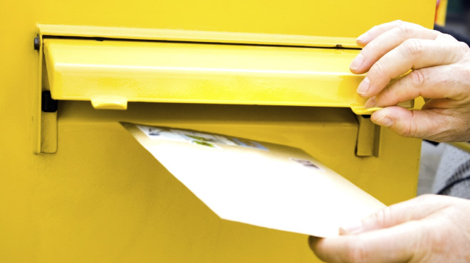briefkasteneinwurf