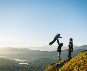 Familie auf Berg