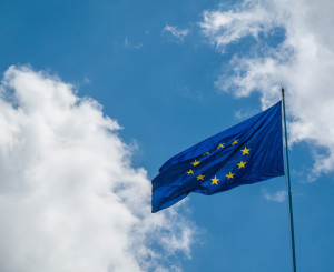 EU Flagge im Wind