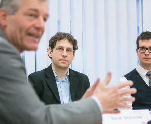 Heinz Karrer avec des lecteurs du Blick
