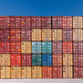 verschiedenfarbige Container