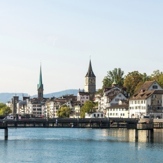 Zürich Stadtbild und Limmat-Fluss in der Schweiz 